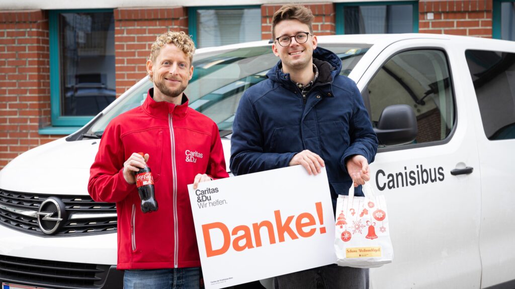 Caritas-Weihnachtssackerl von Coca-Cola HBC Österreich.