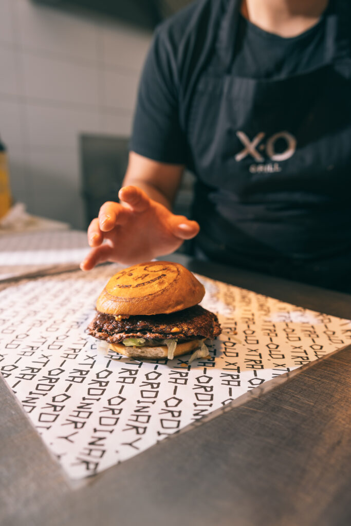 XO Grill Smash Burger mit Ströck-Feierabend Bun.